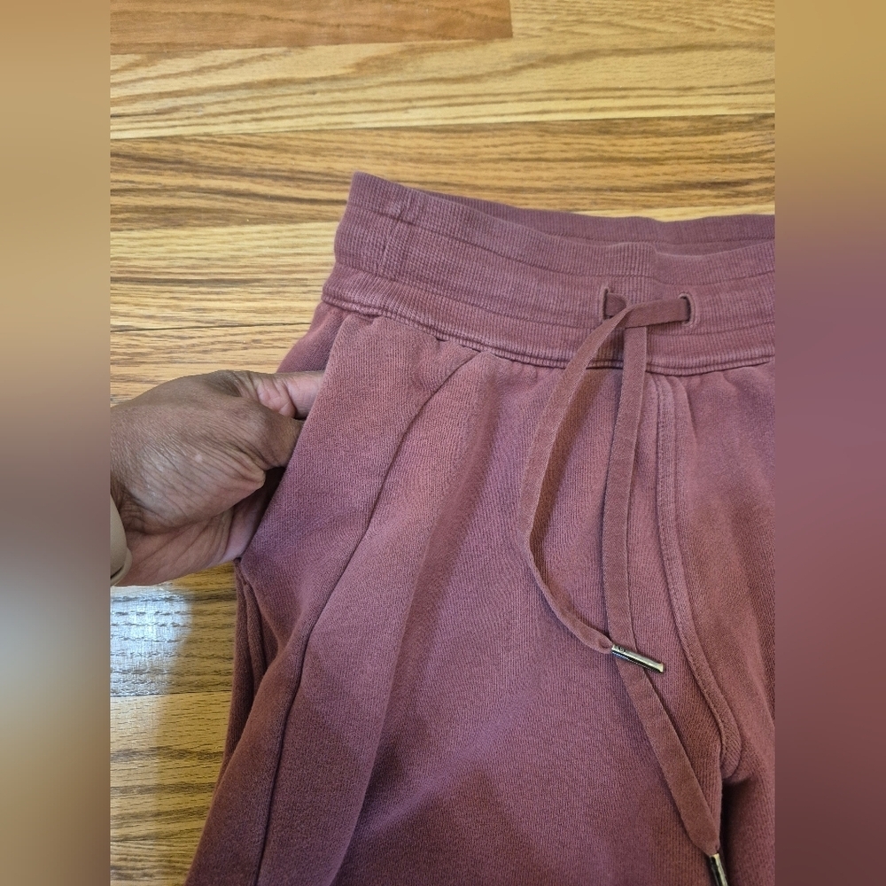 Lululemon Athletica Scuba High-Rise Casual Athletic Streetwear Joggers(2) - Picture 7 of 11